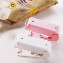 Mini Heat Sealing Machine – Handheld Plastic Bag Sealer for Food & Snacks (1 Pc)