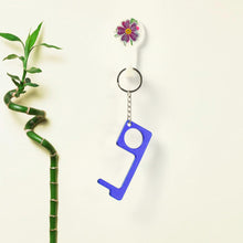 Metal Safe Touch Keychain Tool – No-Contact Door Opener & Utility Hook (Key Shape Design)